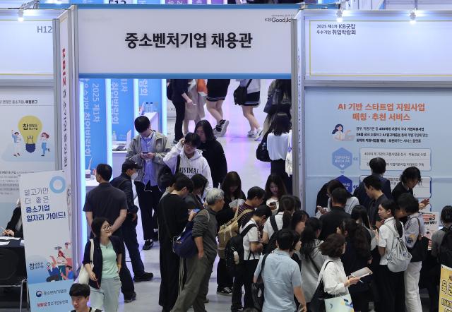 民众对企业好感度创历史新高 经济贡献与创造就业成关键因素