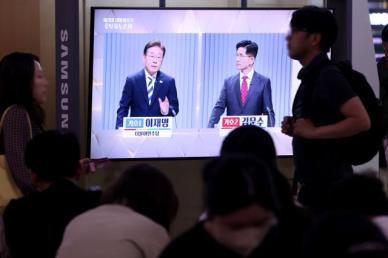 (쎄컨) 이재명·김문수 간병비 급여화 공약…건강보험 재정 확보는