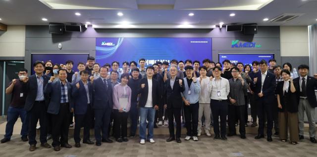케이메디허브가 유명 축구해설가 박문성 위원을 연사로 초빙해 5월 ‘명사초청강연’을 개최했다 사진케이메디허브