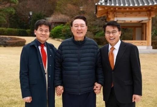 민주, 전한길 허위사실공표 혐의로 경찰 고발