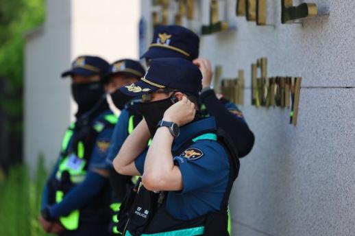 Over 6,000 armed police to escort ballot boxes in Seoul for June 3 election