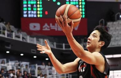 허재 아들 허훈, KCC행…형 허웅과 11년 만에 한솥밥