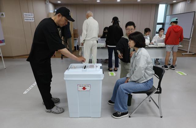 第21届韩国总统选举启动缺席投票