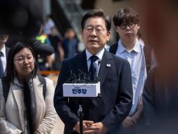 이재명·민주, 해군 초계기 추락에 영면 기원…정부, 사고 수습 최선 다하라