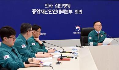 정부 인접국 코로나19 확산…백신 접종 6월까지 연장