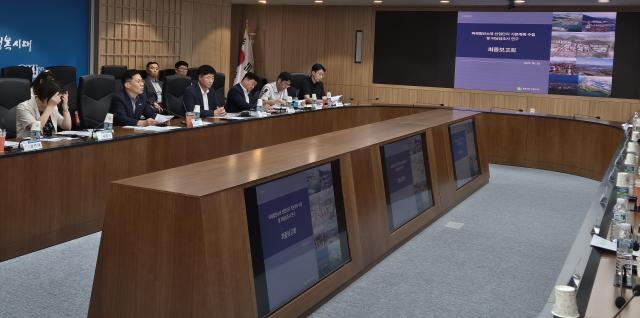 전라남도가 광양만권 미래첨단소재 국가산업단지 지정 기본계획 및 타당성 조사 용역에서 로봇AI 바이오 수소차 우주항공 등 미래산업의 핵심 소재를 공급할 국가 전략거점으로서 필요성과 경제성 타당성을 확인했다사진전남도