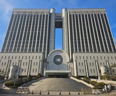 자산신탁 前임직원들 억대 리베이트 1심 실형…법원 금융기관 청렴의무 무겁다