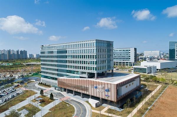 전북특별자치도 전주시에 위치한 국민연기금운용본부 전경 사진국민연금공단