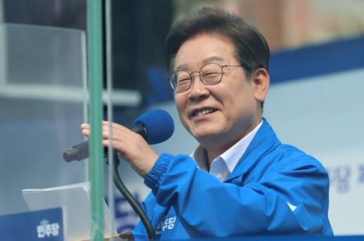 이재명, 충북 청주서 "K배터리 산업 육성" 강조..."불균형 성장 전략 바꿔야"