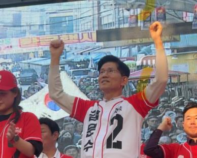 [단독] 김문수, 2일 서울시청 광장서 피날레 유세…"새로운 보수 출발점"