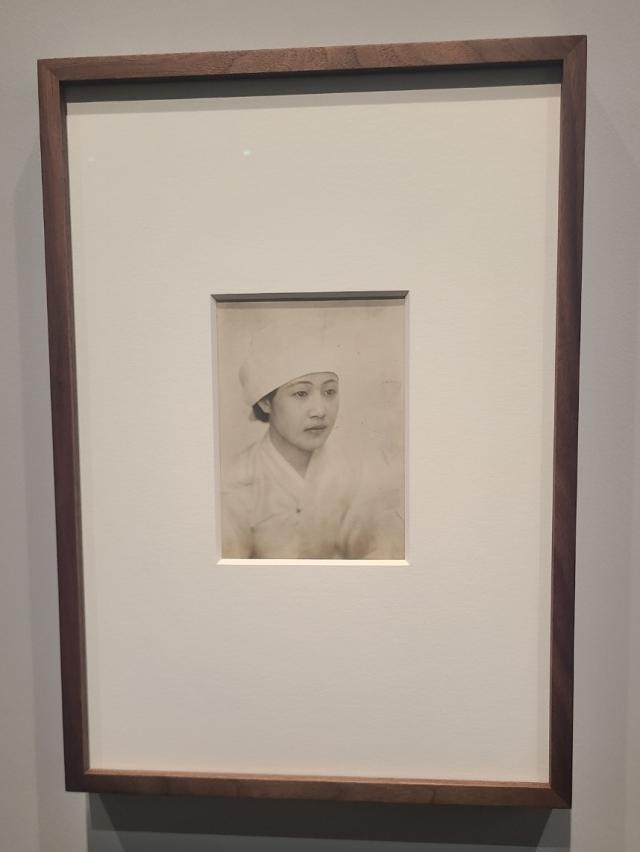 [윤주혜의 C] 사진 속 조선 미인·무표정한 여인…예술이 된 광채의 순간들