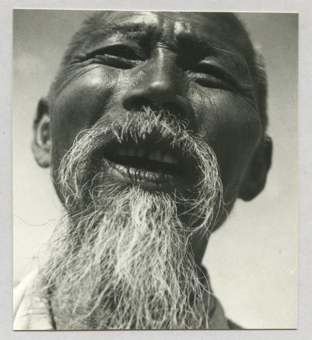 임석제 〈소작농강노인〉 1946 젤라틴 실버 프린트 112×10cm 서울시립 사진미술관 소장