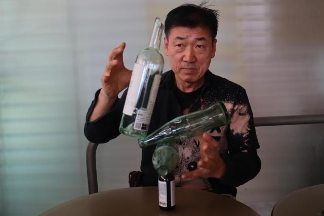 밸런싱아티스트 변남석 작가 사진 김호이 기자