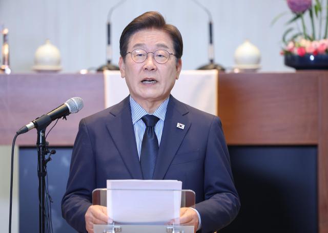 더불어민주당 이재명 대선 후보가 2일 경기 성남시 수정구 성남주민교회에서 기자회견을 하고 있다 사진연합뉴스