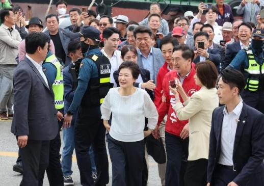 박근혜 "울산, 아버지 생각 나는 곳…국민들 현명하게 투표하실 것"