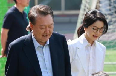 [포토] 윤석열 전 대통령 부부, 제21대 대선 투표