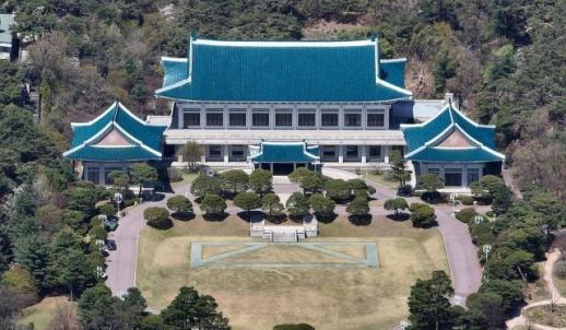 李在明拟将总统府迁回青瓦台 暂时使用龙山办公室