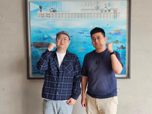정 실장은 느리더라도 꾸준히 좋은 방향으로 개선해나갈 것을 약속드린다고 말했다 김 PD 역시 보내주시는 개선 의견들을 게임에 대한 애정으로 생각하고 좋은 모습을 보여드릴 수 있도록 노력하겠다고 다짐했다사진선재관 기자