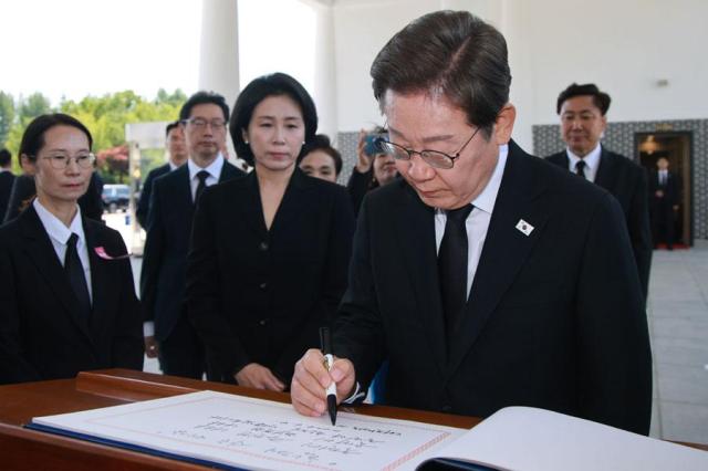 Lee Jae-myungs resounding win paves way for strong leadership and bold policy drive