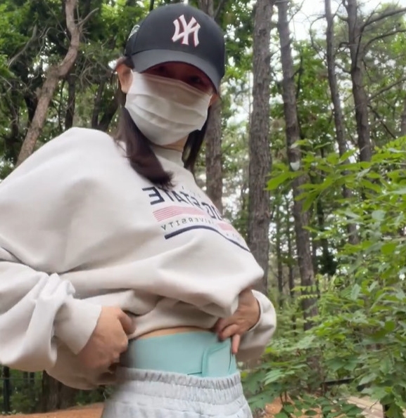 윰댕, 자궁 적출 수술 고백 근종이 8cm 까지 커졌다