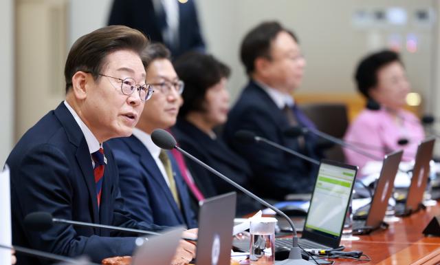 이재명 대통령이 5일 서울 용산 대통령실 청사에서 열린 국무회의에서 발언하고 있다사진대통령실통신사진기자단