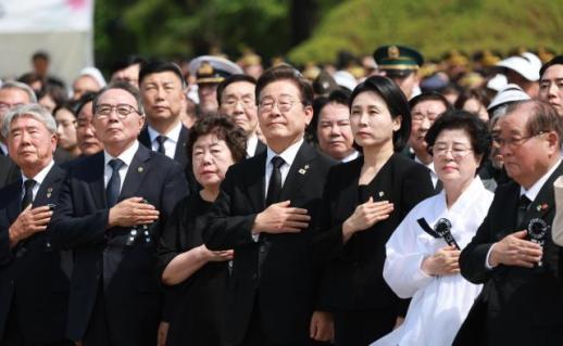President Lee says sacrifice for the nation deserves special recognition