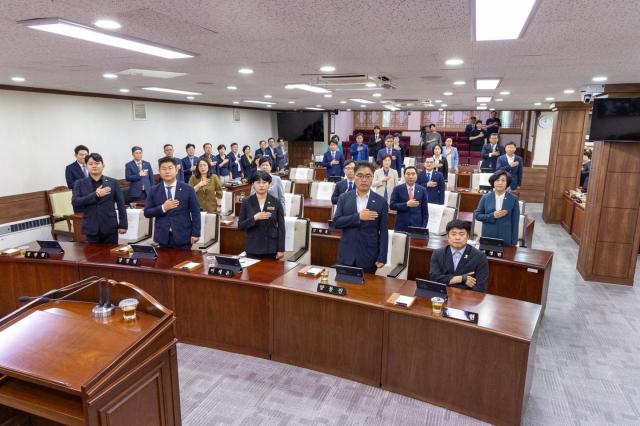 순천시의회가 제287회 제1차 정례회를 열고 오는 18일까지 의정활동에 돌입했다 사진순천시의회