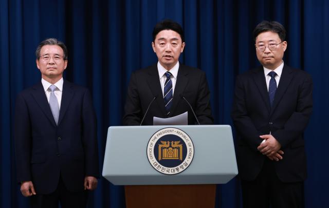 Presidential Chief of Staff Kang Hoon-sik center announces the first round of senior appointments at the presidential office in Yongsan Seoul on Jun 6 YONHAP