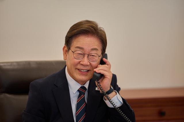 President Lee agrees with Japanese PM to strengthen bilateral ties through phone call