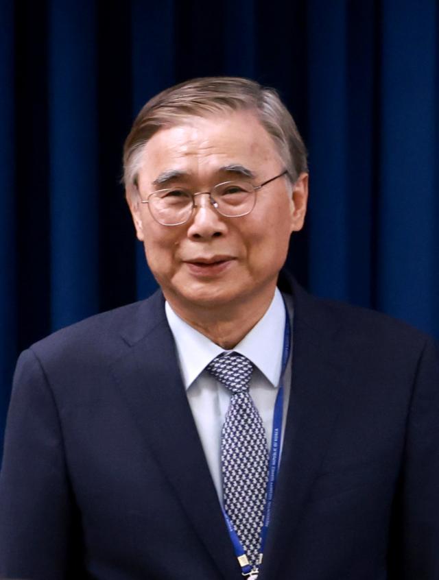 이종석 국정원장 후보자, 재산 19.7억원 신고…국회 인사청문요청안 제출