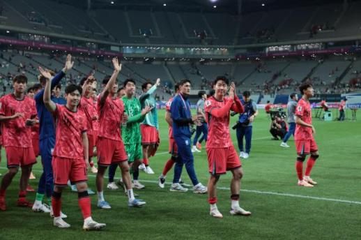 [포토] 11회 연속 월드컵 본선 진출 성공한 한국 대표팀