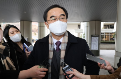 文정부 블랙리스트 조명균, 2심서 공소장 변경놓고 檢과 공방