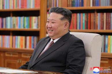 김정은, 러 국경일 맞아 푸틴에 축전…진정한 전우·동맹관계