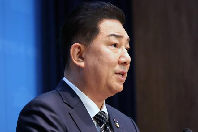 김병기 더불어민주당 의원이 5일 서울 여의도 국회 소통관에서 원내대표 출마를 선언하고 있다 사진연합뉴스