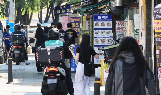 住宿餐饮业贷款余额突破90万亿韩元 生产指数八连跌