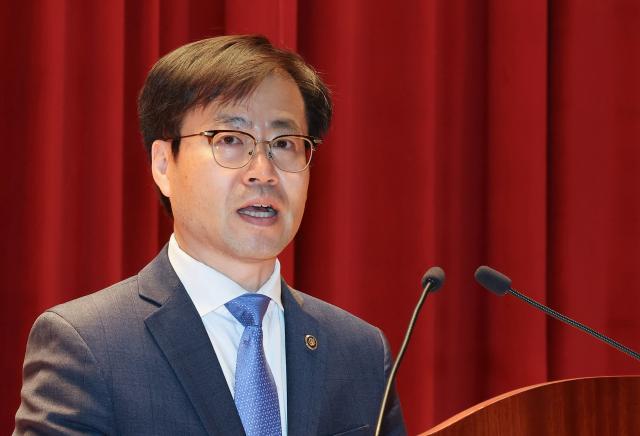 여한구 신임 통상교섭본부장이 12일 정부세종청사 산업통상자원부에서 열린 취임식에서 취임사를 하고 있다 사진연합뉴스