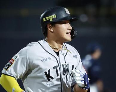 [주목! 이 선수] 3대 600, 취사병 출신 터미네이터 안현민의 괴력…신인왕 차지할까