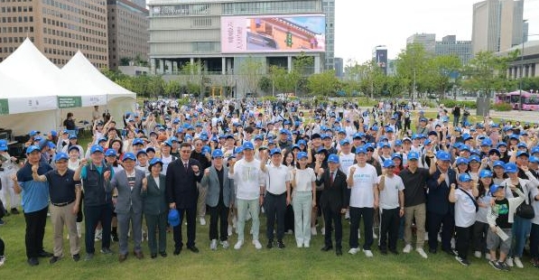 [포토] 2025 서울 외국인 궁궐 걷기대회