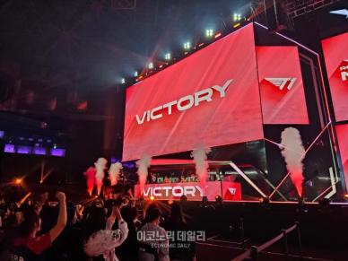 T1, 3-1 역전승…다전제의 T1은 달랐다…KT 돌풍 잠재워