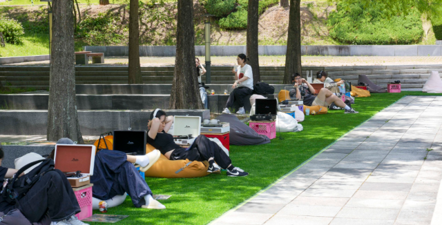 국립순천대학교 학생들이 매월 주제를 달리해 캠퍼스 내 소통과 쉼의 문화를 만들어가고 있다 사진국립순천대