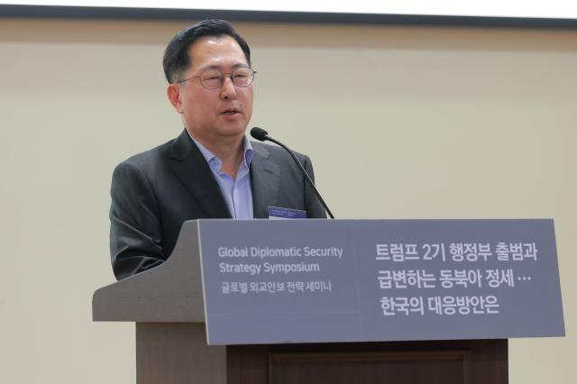 유용원 국민의힘 국회의원이 지난달 서울 여의도 국회의원회관에서 열린 글로벌 외교안보 전략 세미나에서 축사를 하고 있다 사진유대길 기자 dbeorlf123ajunewscom