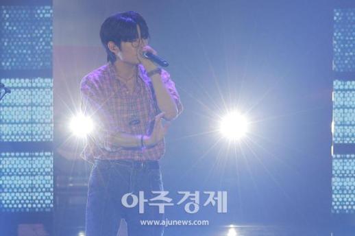 [포토] 멋진 무대 선보이는 비트박서 윙