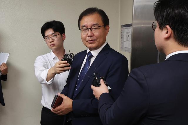순직 해병 수사 방해 의혹 사건을 수사하는 이명현 특별검사가 16일 서울 서초구 사무실에서 취재진 질문에 답변하고 있다 2025616 사진연합뉴스