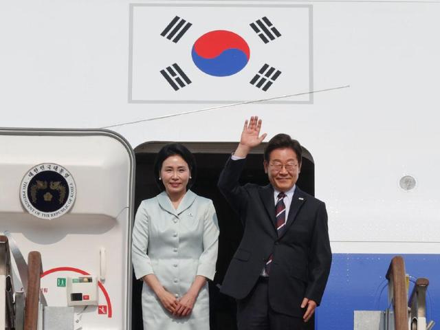 Lee embarks on first overseas trip to Canada for G7 summit