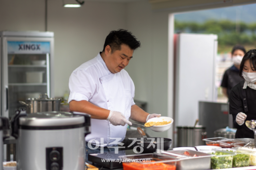 [포토] 이원일 셰프, 보훈의 마음을 담아 만드는 요리