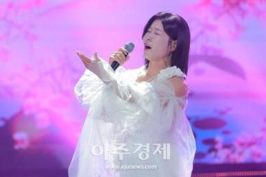 [포토] 유지나, 어화내님 (더트롯쇼)