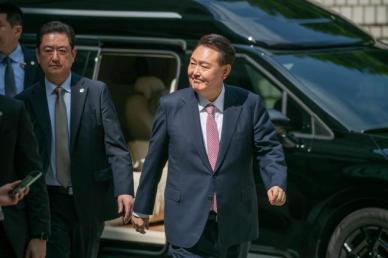 [속보] 尹, 경찰 3차 소환 불출석 의견서 제출…죄 성립 안 돼