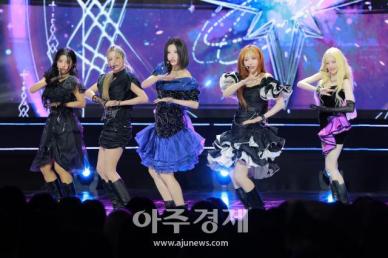 [포토] 더쇼 무대오른 X:IN(엑신)