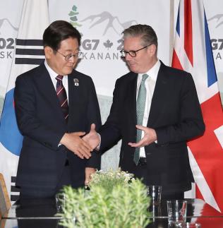 이재명, 韓·英 정상회담 개최…FTA 개정 문제 더 진전 있어야