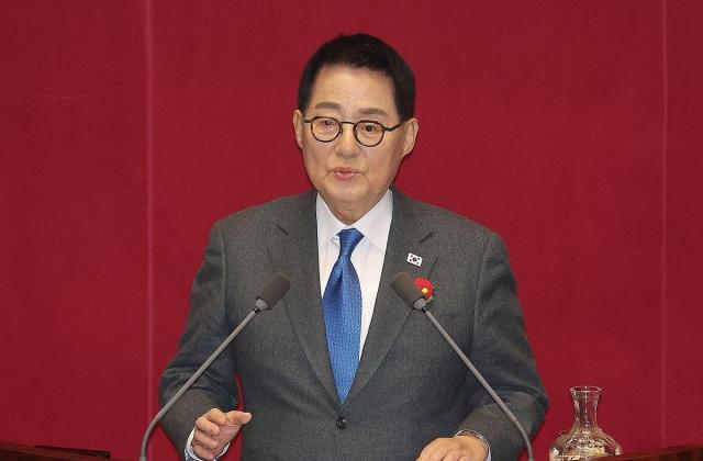 박지원 더불어민주당 의원이 3월 13일 국회 본회의장에서 열린 경제분야 대정부질문에서 발언하고 있다 사진연합뉴스